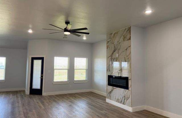 12226 Northeast Stone Ridge Lane Gallery 2