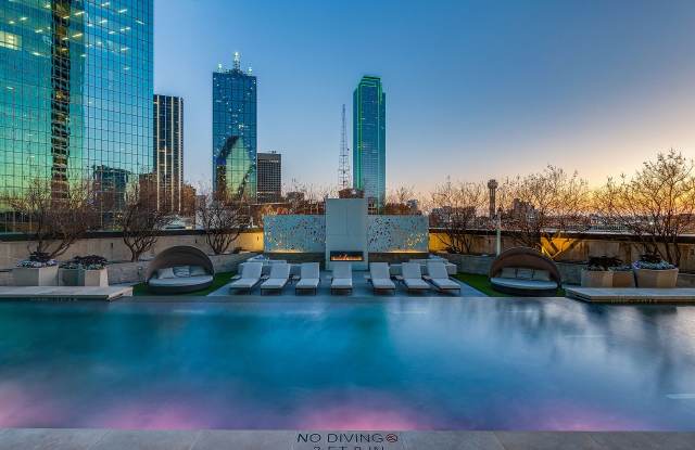 AMLI Fountain Place Gallery 2