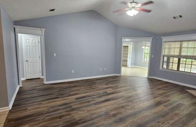 Home in Benton Gallery 4