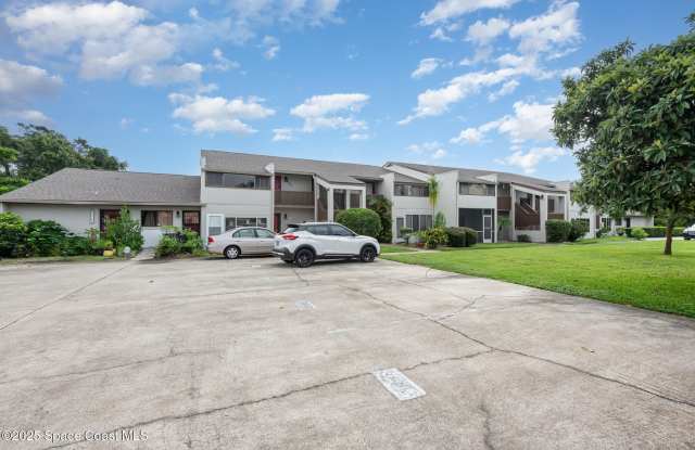 3020 Finsterwald Drive unit: 6 photos photos