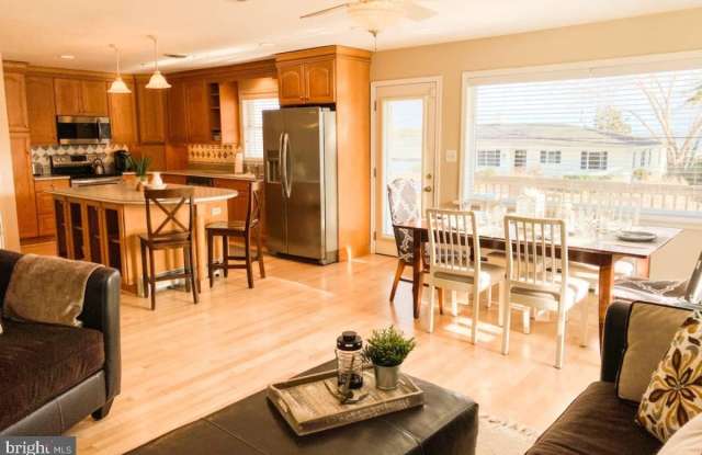 122 BAY VIEW Drive photos photos