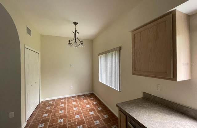18131 SANDY POINTE DRIVE Gallery 4