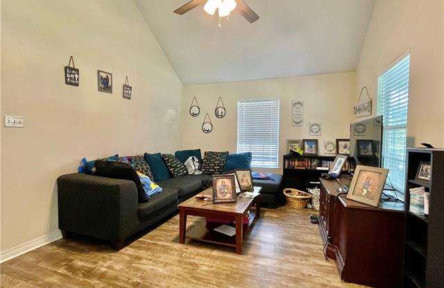 20201 GARLAND Street Gallery 3