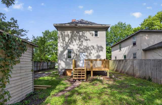 Rent This Spacious 3 Bedroom 2 Bath home Gallery 3