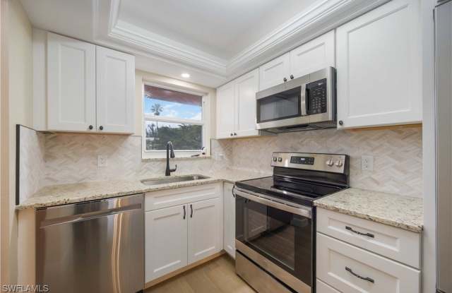 300 Forest Lakes Boulevard unit: 210 photos photos