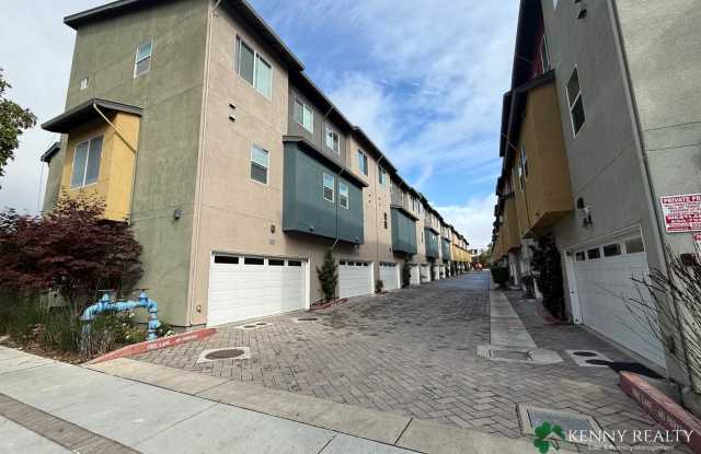 Spacious 2 Bedroom, 2.5 Bathroom Condo with Modern Upgrades photos photos