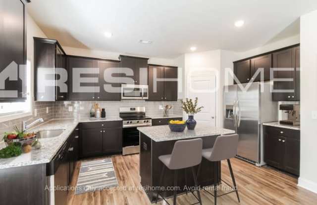 1530 Station Bluff Drive Gallery 3