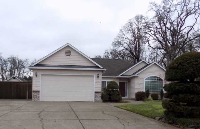 Gorgeous Three Bed Two Bath With RV Area and Storage photos photos
