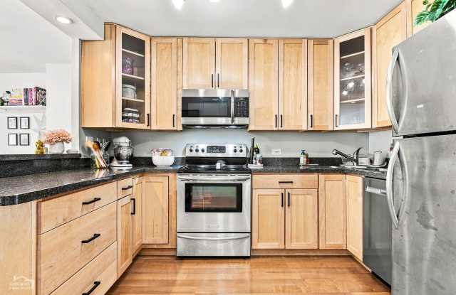 1660 N LaSalle Drive Gallery 3