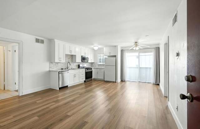 Charming 2BR + 2BA Condo in Tarzana available now! photos photos