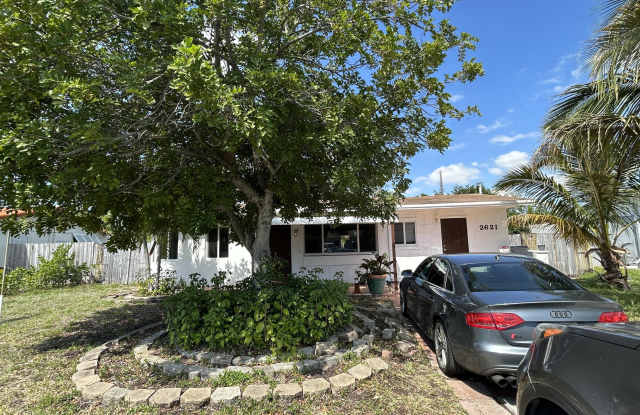 2621 NE 9th Terrace - 2621 Northeast 9th Terrace, Pompano Beach, FL 33064