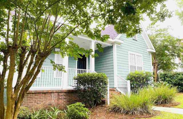 2111 Fernleigh Drive photos photos