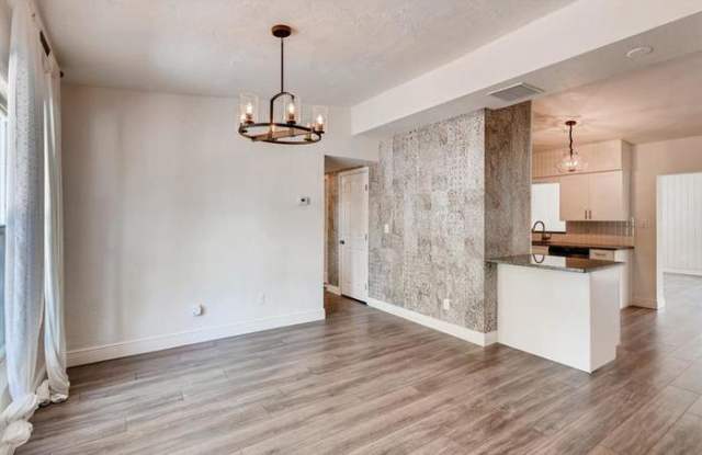 6193 39th Avenue North Gallery 2