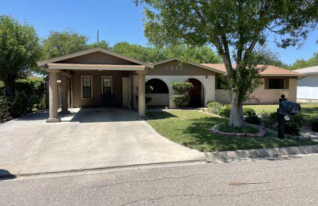 1213 Royal Crown Dr photos photos