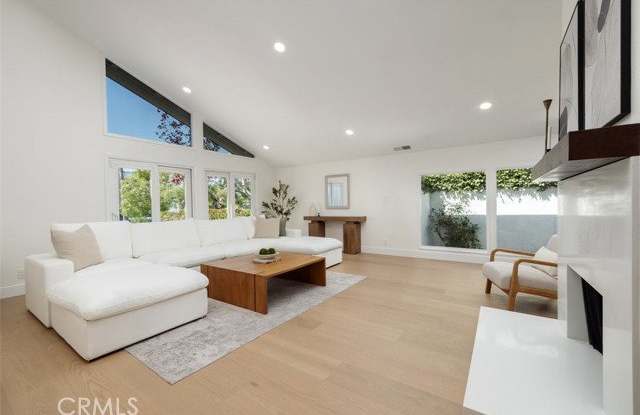 3834 Mistral Drive Gallery 3