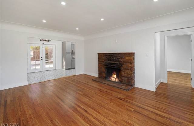 1140 Hillside Place photos photos