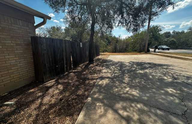 Armstrong Living Trust #8 (5403 Westgate Blvd) Gallery 4