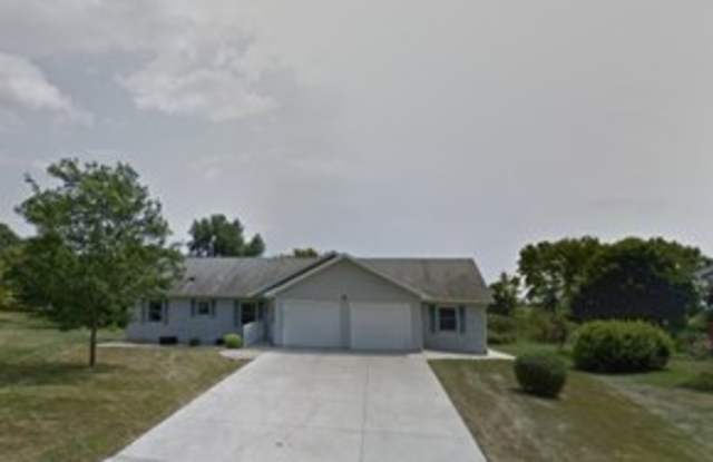 1621 Carlson Pl - 1621 Carlson Place, Watertown, WI 53094