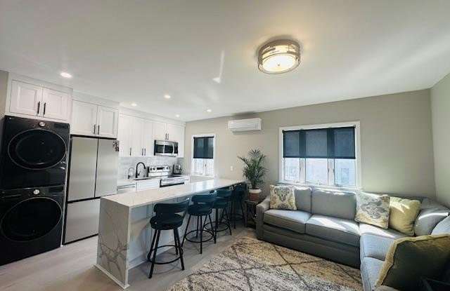 81-22 77 Avenue photos photos