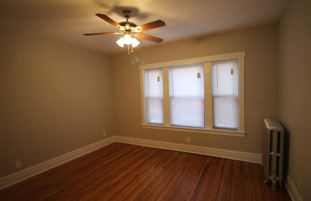 4411 N La Crosse Ave photos photos