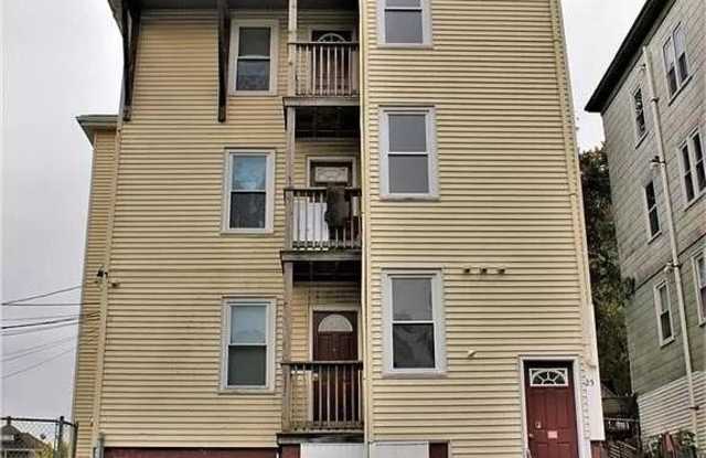 25 Laundry Street unit: 2 photos photos