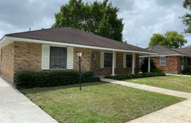 3611 Huntlee Dr. - 3611 Huntlee Drive, New Orleans, LA 70131