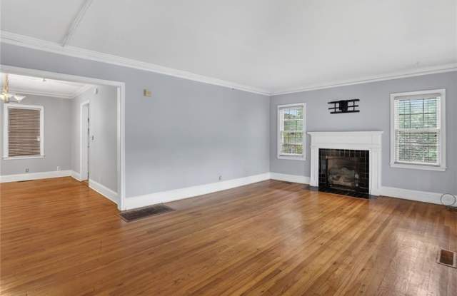 2728 Winburn Terrace Gallery 4