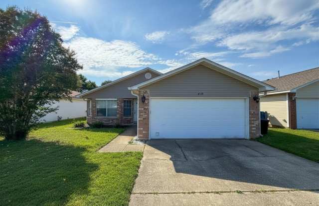 Charming 3 Bedroom Home with Pergola, Fenced Backyard & Washer/Dryer Included! photos photos