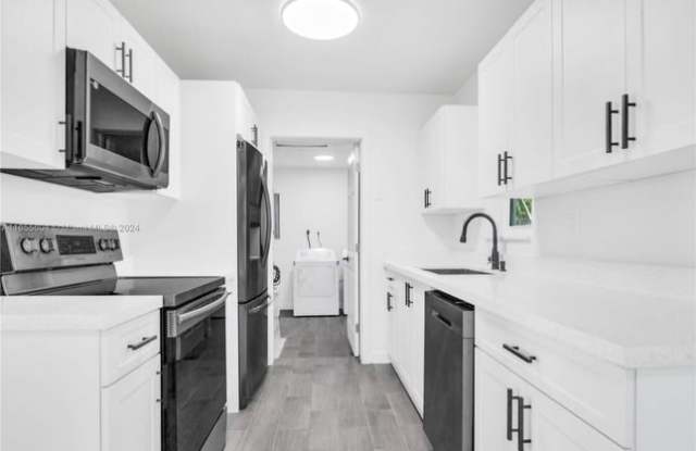 17005 Sw 119th Pl Gallery 3