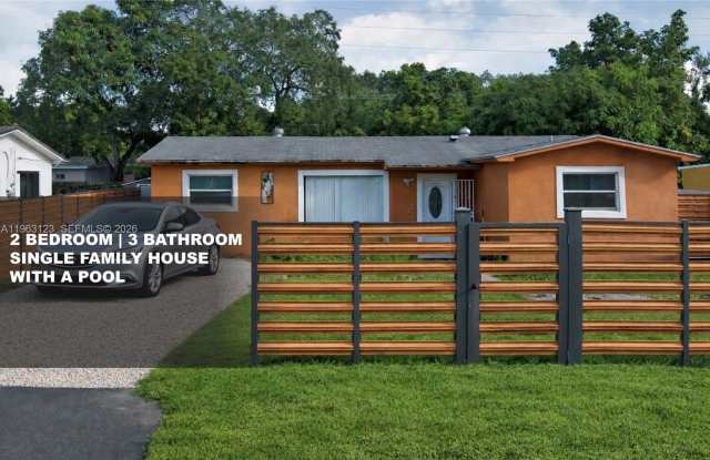 471 NE 162nd St photos photos