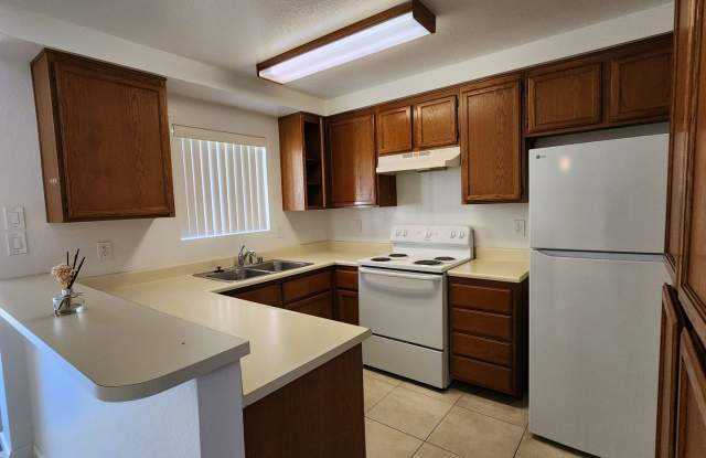 2nd FLOOR CONDO IN GATED COMMUNITY photos photos