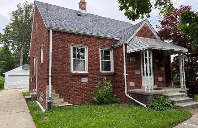 20715 HUNTINGTON Avenue photos photos