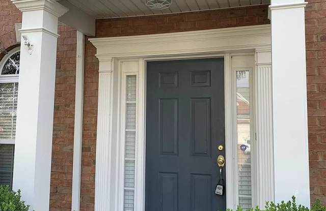 405 Waterton Ct Gallery 2