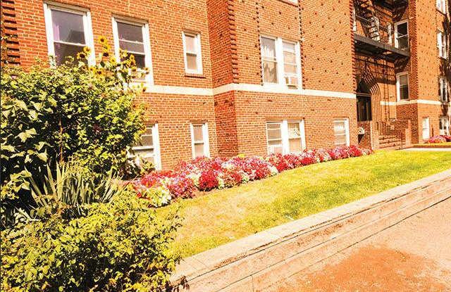 New Brunswick Arms Apartments Gallery 2