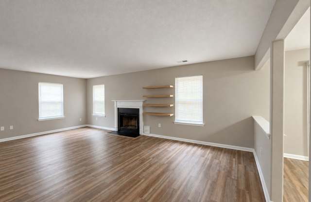 Spacious 3-Bedroom Corner-Unit Townhome with Private Patio in VB! Gallery 4