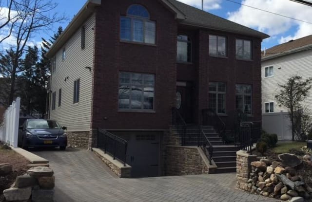 296 Bayview Avenue - 296 Bayview Avenue, Staten Island, NY 10309