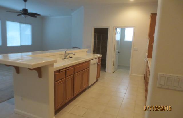 Centrally Located Single Story Beautiful Traditions Home Gallery 4