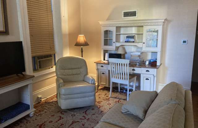 653 Bluff Street Gallery 2