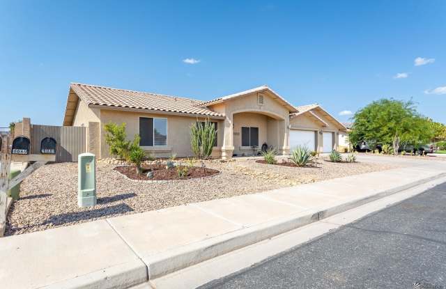 6088 E 40 LN Gallery 4