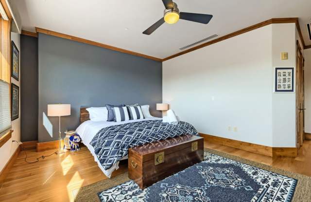 Stylish Boulder Retreat | Pearl Street w/ Views Gallery 4