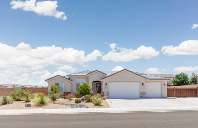 Custom 4 bedroom Single Story. Crimson Cliffs boundaries. photos photos