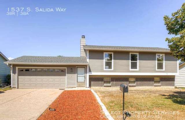1537 S. Salida Way Gallery 2