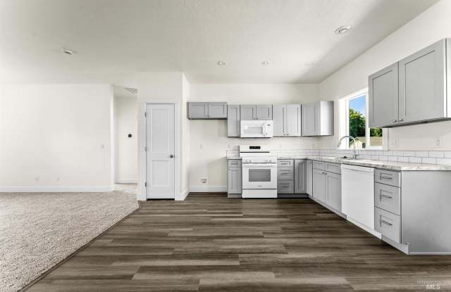 1771 Regency Way Gallery 3