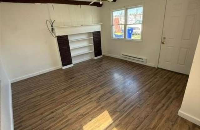 248 S WASHINGTON Street Gallery 2