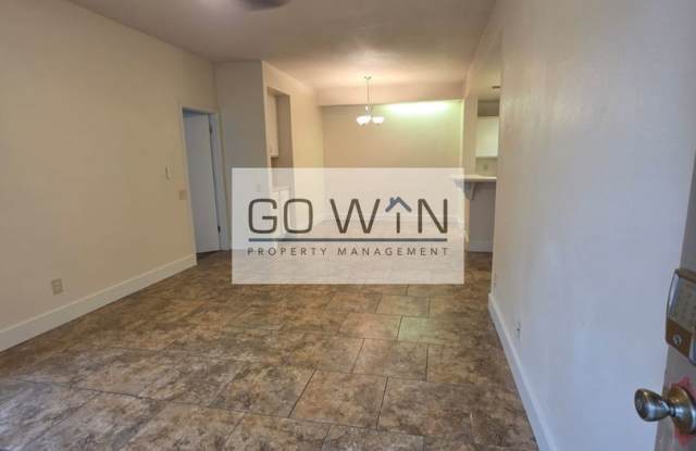 2 Bedroom/ 2 Bathroom Townhouse Gallery 3