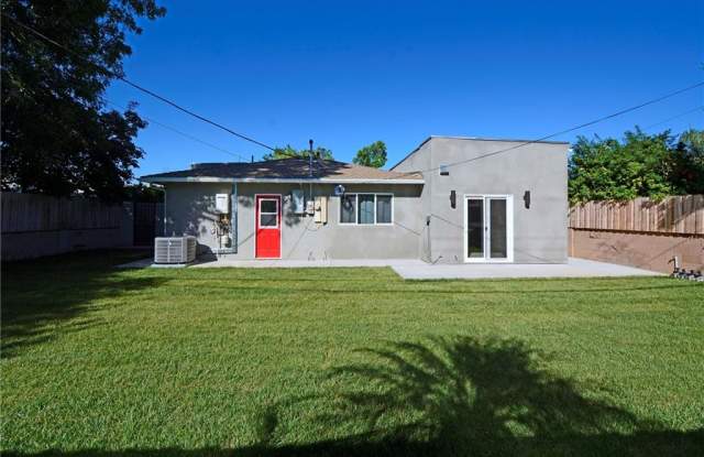 7749 Minstrel Avenue Gallery 4