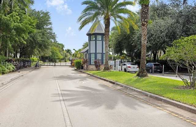3656 NE 3rd Ct Gallery 2