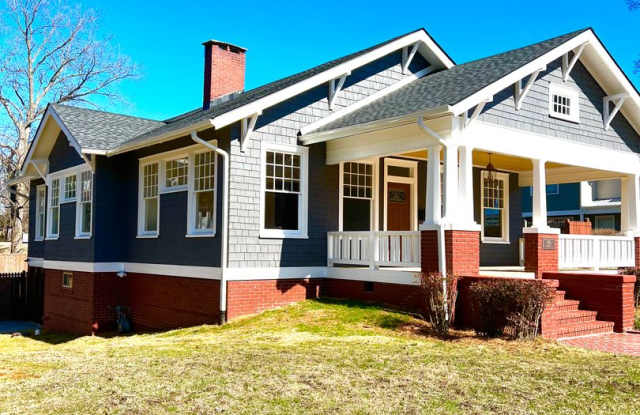 Historic Downtown Hendersonville! Beautifully restored 3 bedroom 2 bath home for rent photos photos