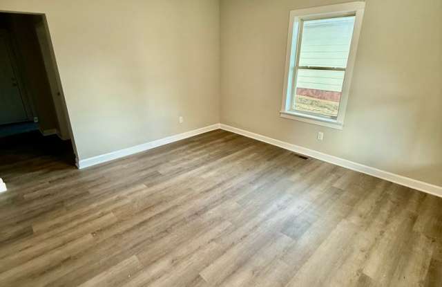 2028 MILFORD STREET Gallery 4