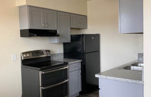 Fairview Village Apartments professionally managed by Grindstone Property Management LLC photos photos